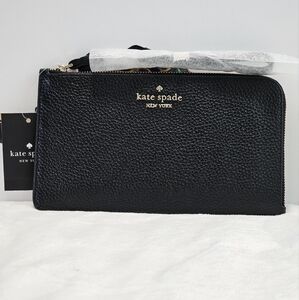 NWT Kate Spade Wristlet Black